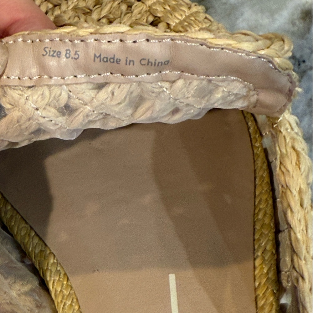 Women’s DOLCE VITA Sabor Slip on Flats- Light natural raffia. Size 8.5 - Picture 7 of 7